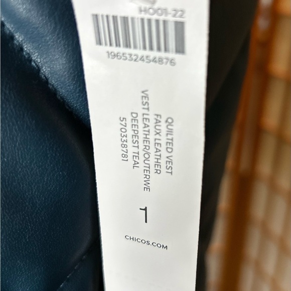 Chico's Teal Blue Quilted Vest with Diamond Pattern - Picture 4 of 10